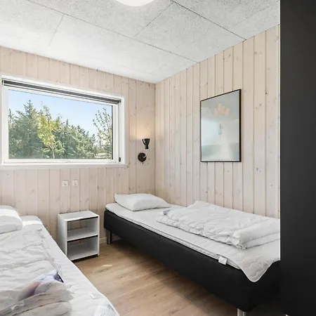 Сasa de vacaciones Lovely In With Sauna Romo
